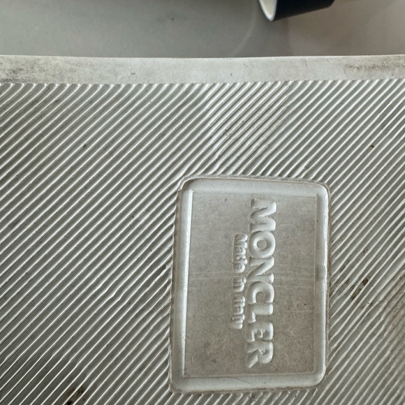 MONCLER SLIDES SIZE 6 - Picture 3 of 4